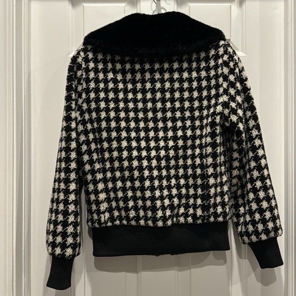 Jocelyn Sherpa faux fur bomber jacket houndstooth with collar size small black - Picture 8 of 9